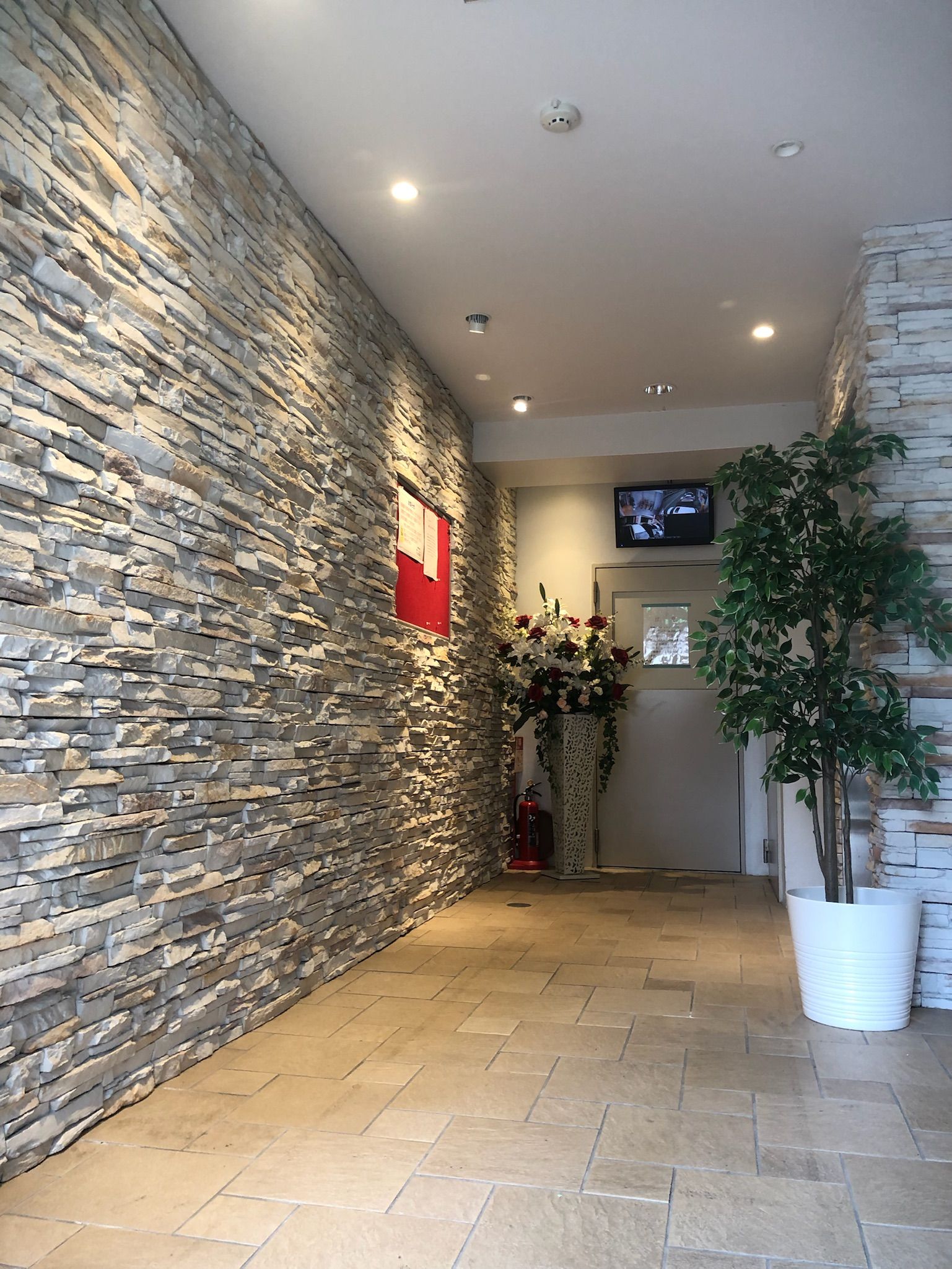 f5b6a39c81ae2a408f7edae8c7826936